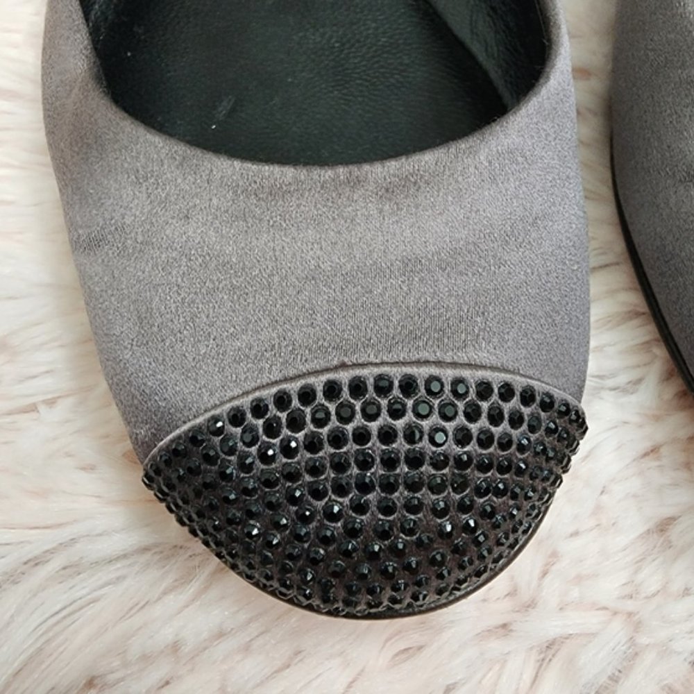 EUC GIUSEPPE ZANOTTI Malika Gray & Black Slip on Beaded Ballerina Flats Size 7 - Picture 2 of 9
